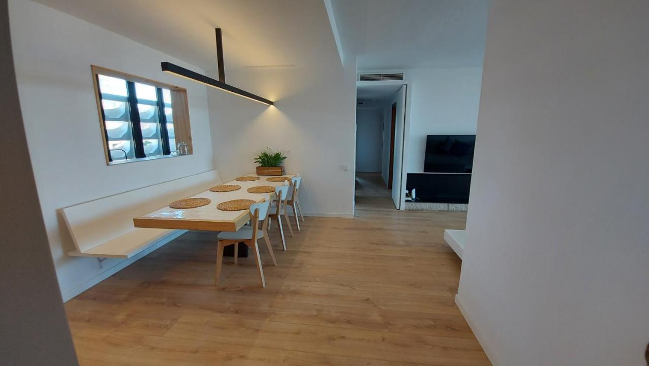 Apartamento La Playa “ Free Parking “ *