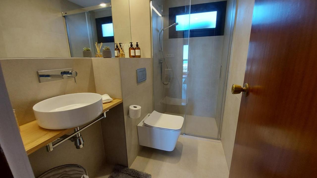 Apartamento La Playa “ Free Parking “ *