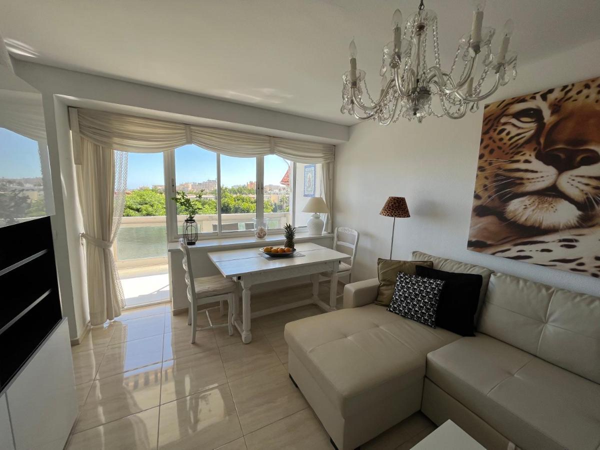 Weforyou Sunset Carihuela Apartment Torremolinos