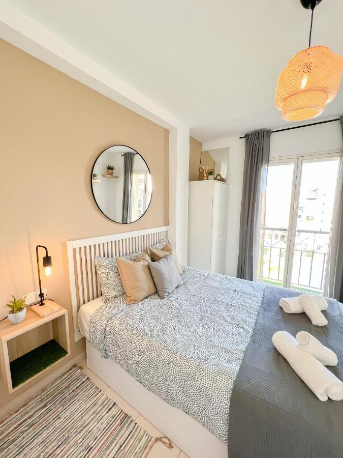 Cozy With Pool Apartment