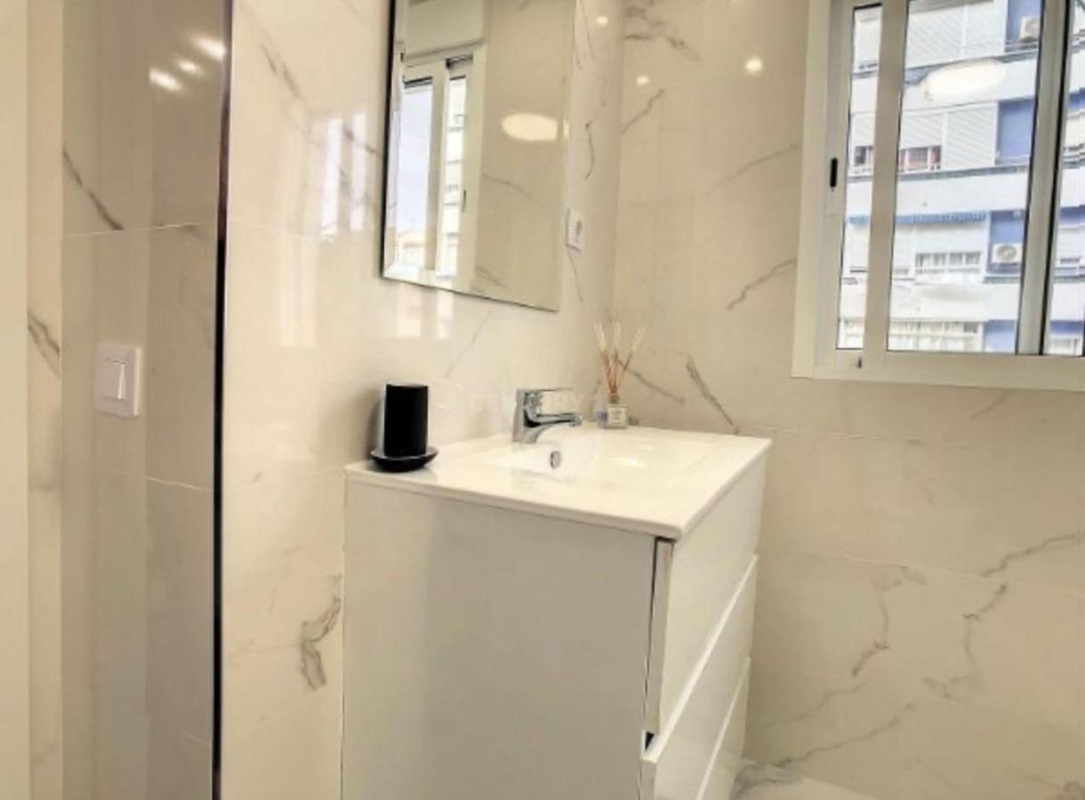 Urban&vacay! - City Centre Apartment