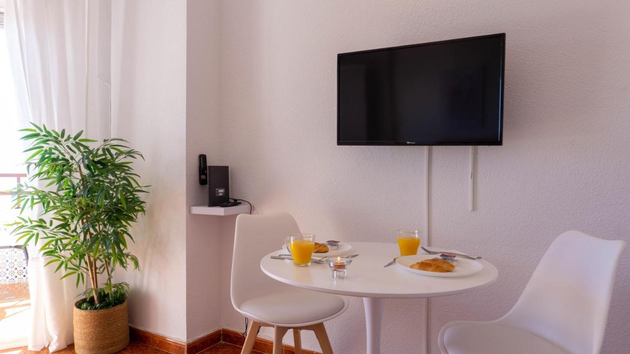 Estudio Playa Con Parking Malaga Apartment