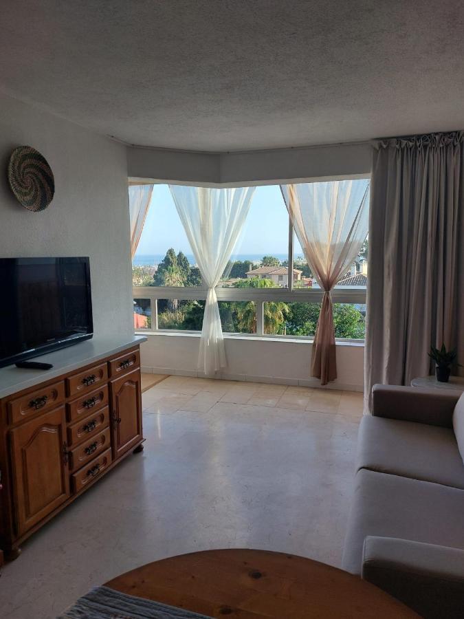 Lovely In Views Of The Sea, Pool, Terrace, Sofa Bed And Fully Equipped Kitchen