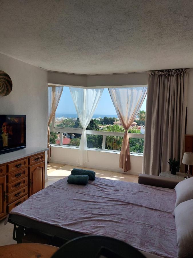 Lovely In Views Of The Sea, Pool, Terrace, Sofa Bed And Fully Equipped Kitchen
