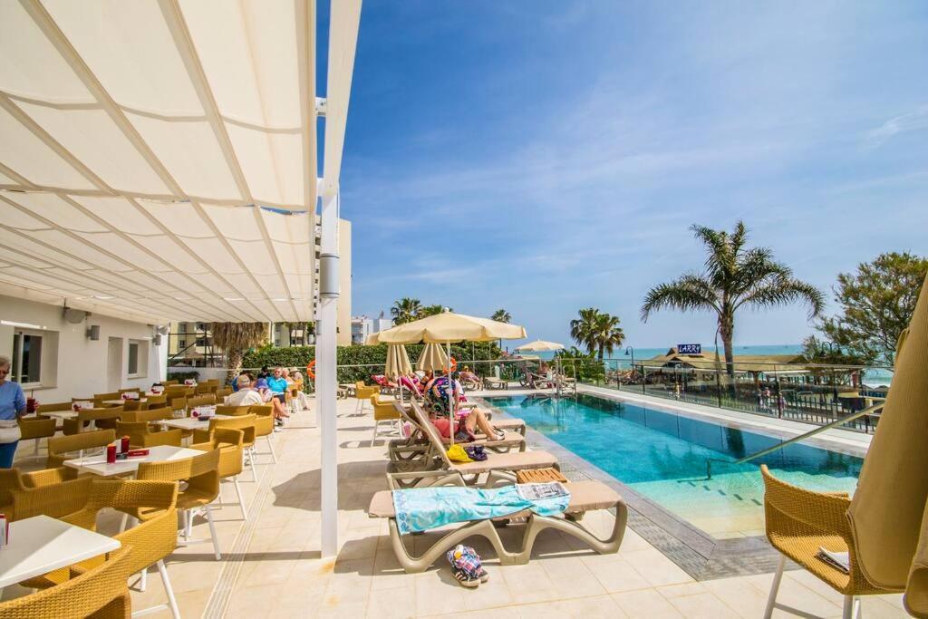 Ocean House 1713 By Ivi Real Estate *