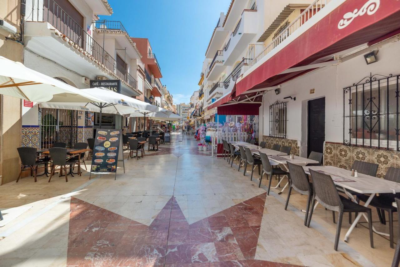 Homeforguest Bright In La Carihuela Near The Apartamento Torremolinos