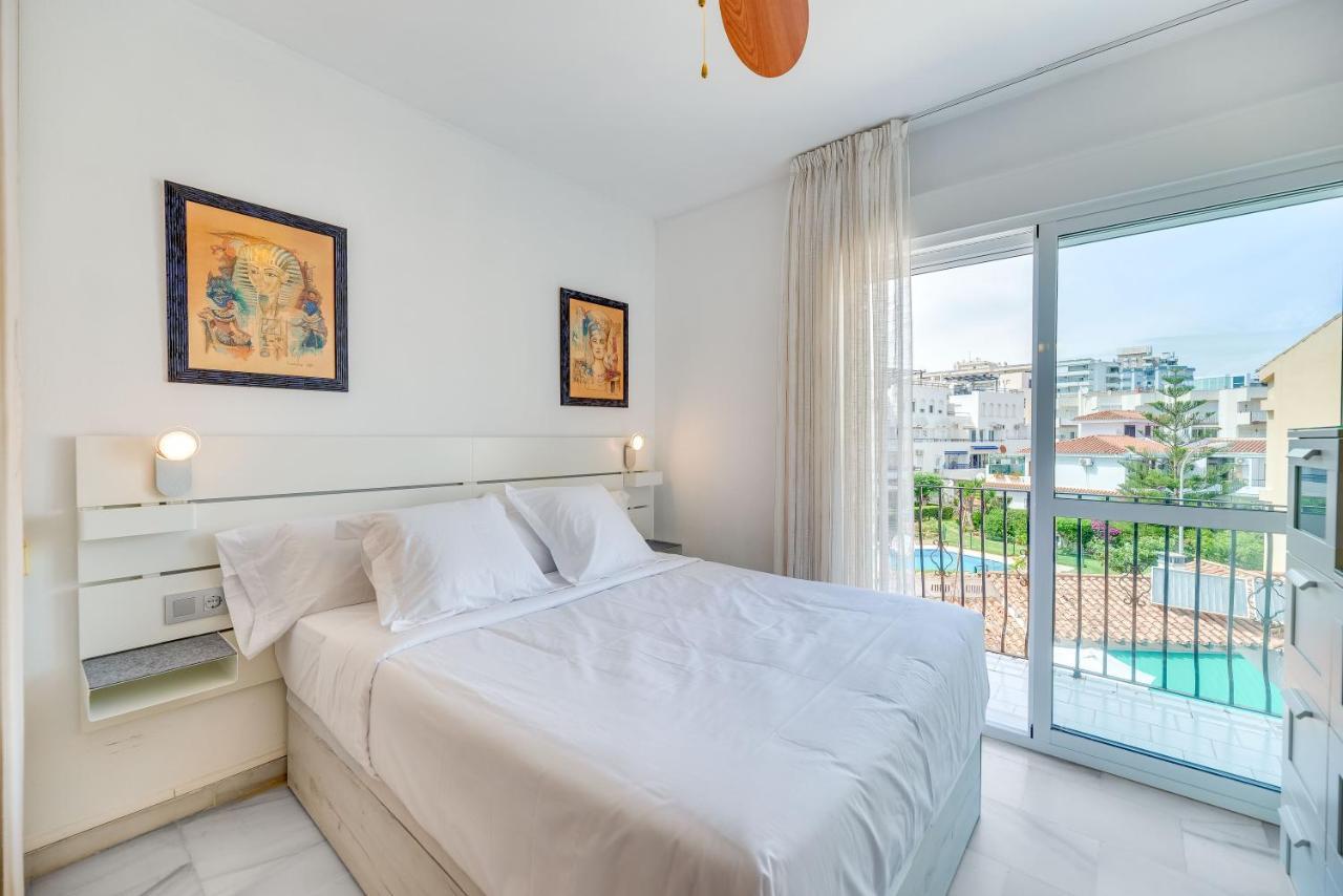 Homeforguest Bright In La Carihuela Near The Torremolinos