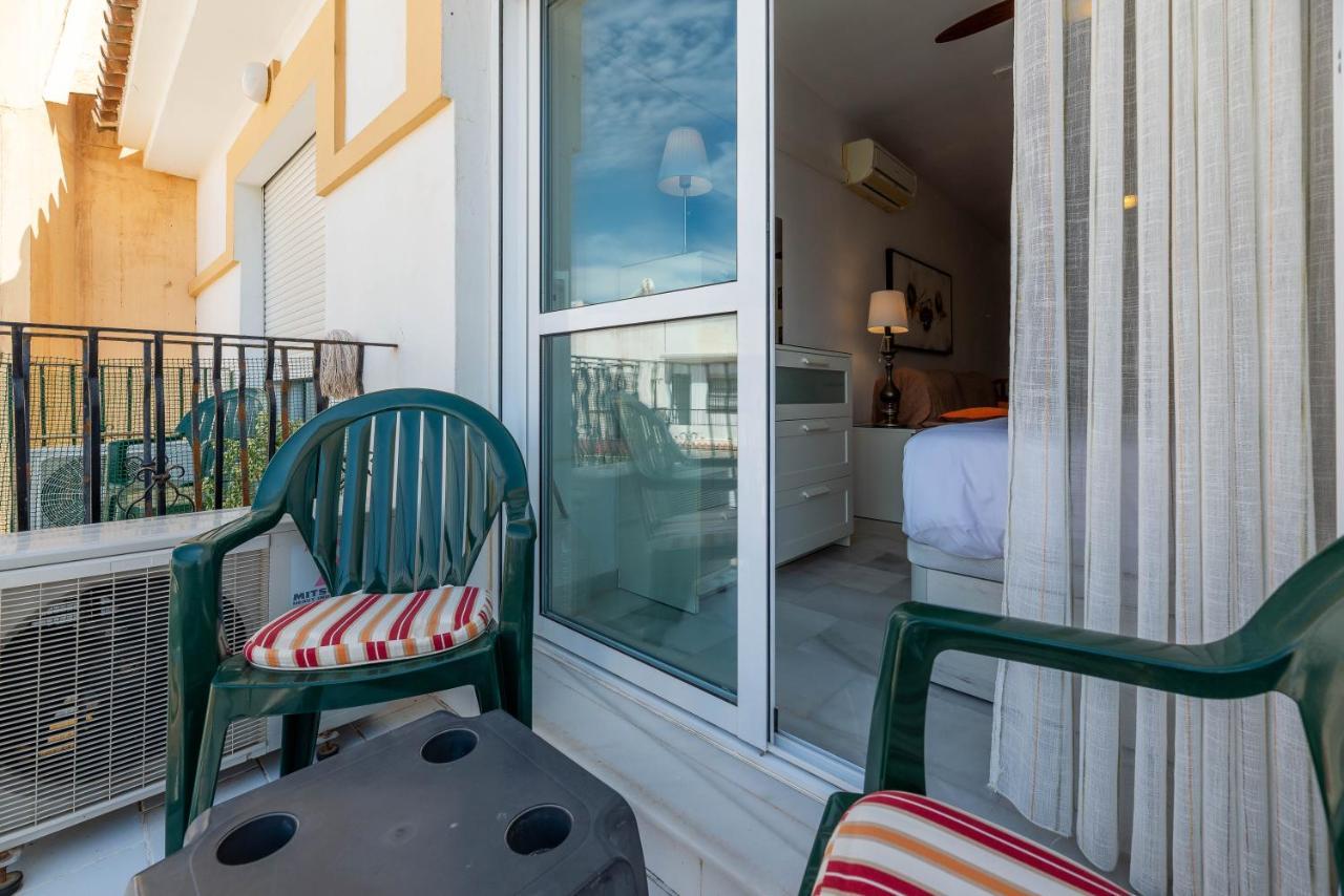 Homeforguest Bright In La Carihuela Near The Apartamento