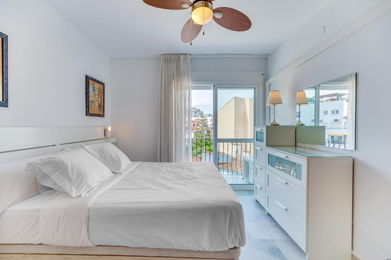 Homeforguest Bright In La Carihuela Near The Apartamento