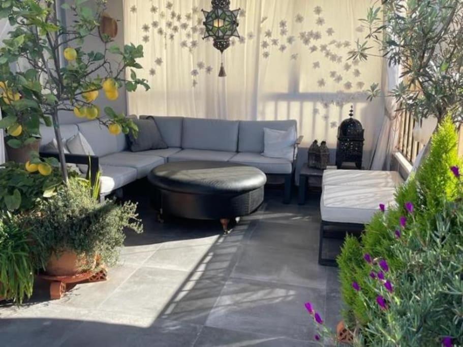 Sol Radiante Attic Studio, Designer-style Studio With Top-tier Amenities Apartamento *