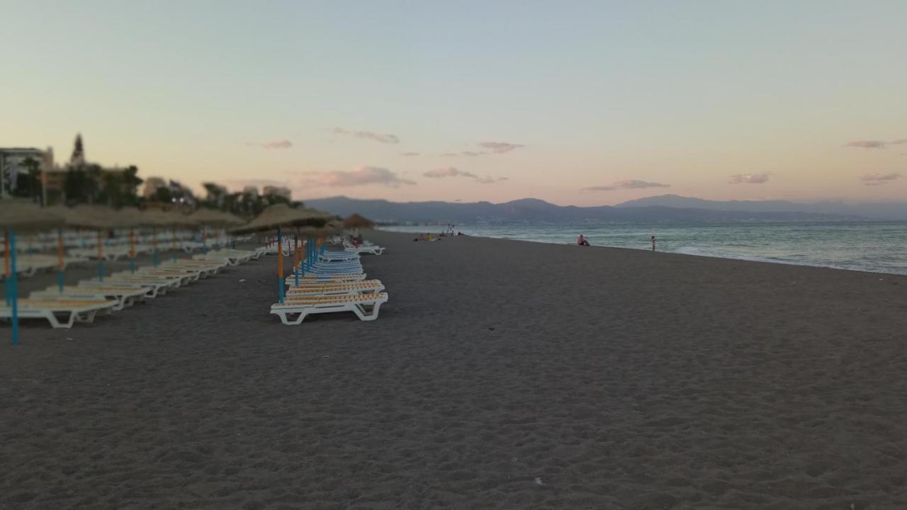 Mar Azul, *