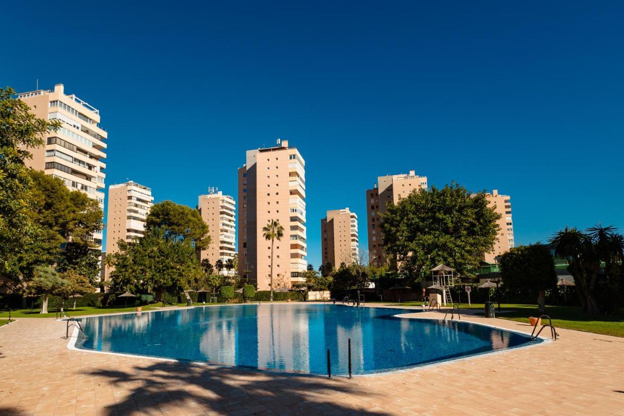 Apartamento Beachfront With Stunning Views In *