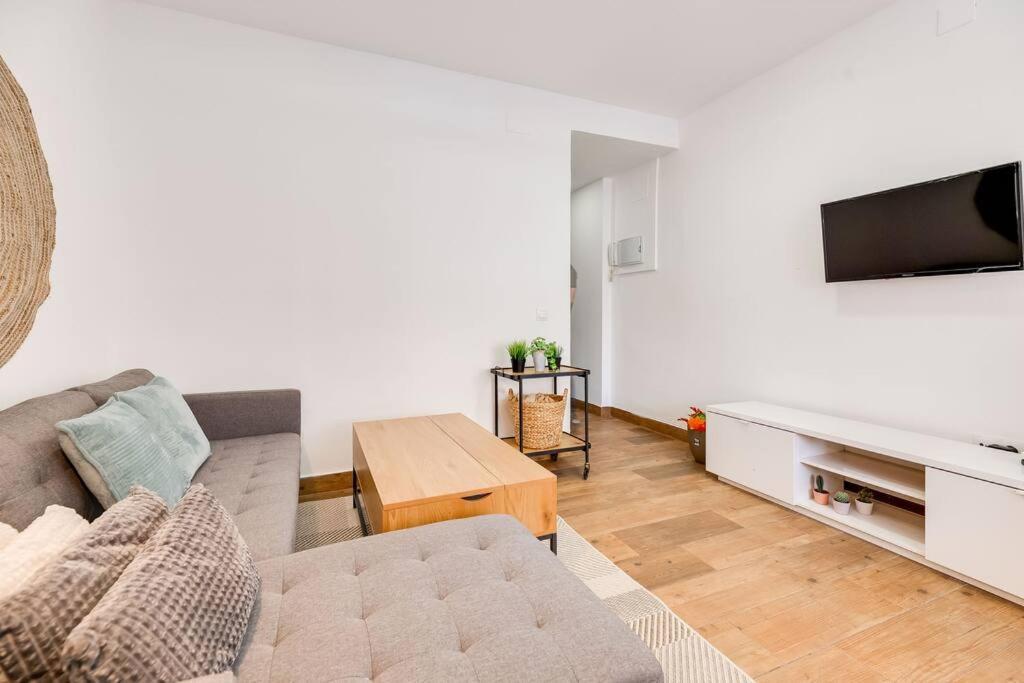 Lxr Neptuno Renovated And Pool Apartamento Torremolinos