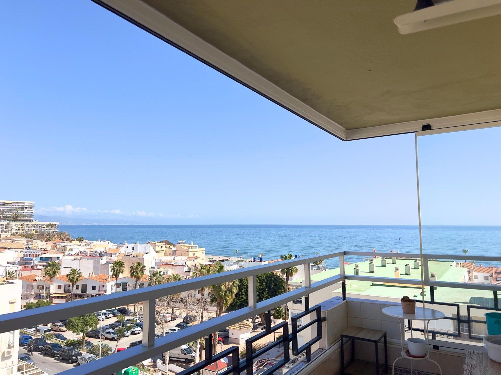 En Carihuela Con Vistas Y Plaza De Garaje, Nucleo Cristal Apartment