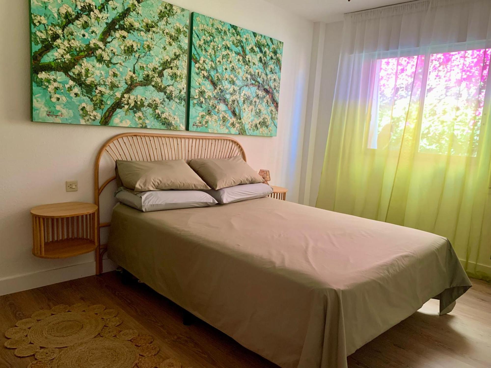 Midway Apartment *