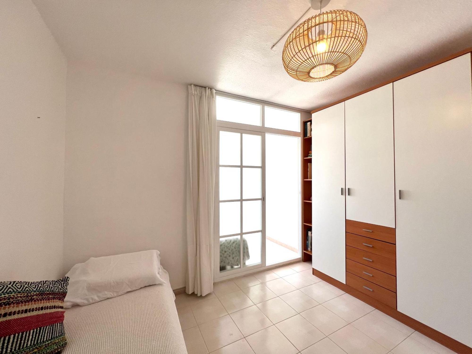 En Carihuela Con Vistas Y Plaza De Garaje, Nucleo Cristal Torremolinos