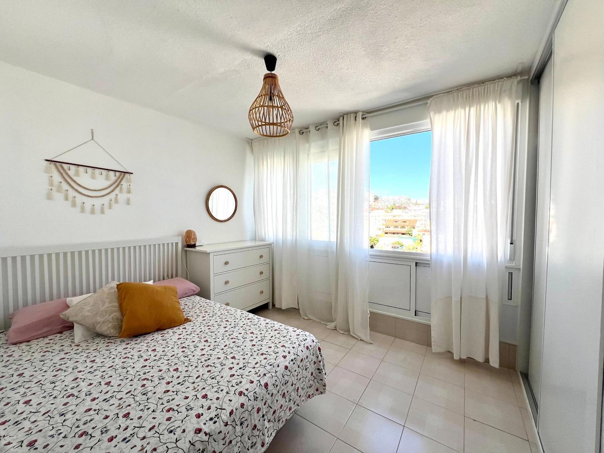 Apartment En Carihuela Con Vistas Y Plaza De Garaje, Nucleo Cristal *