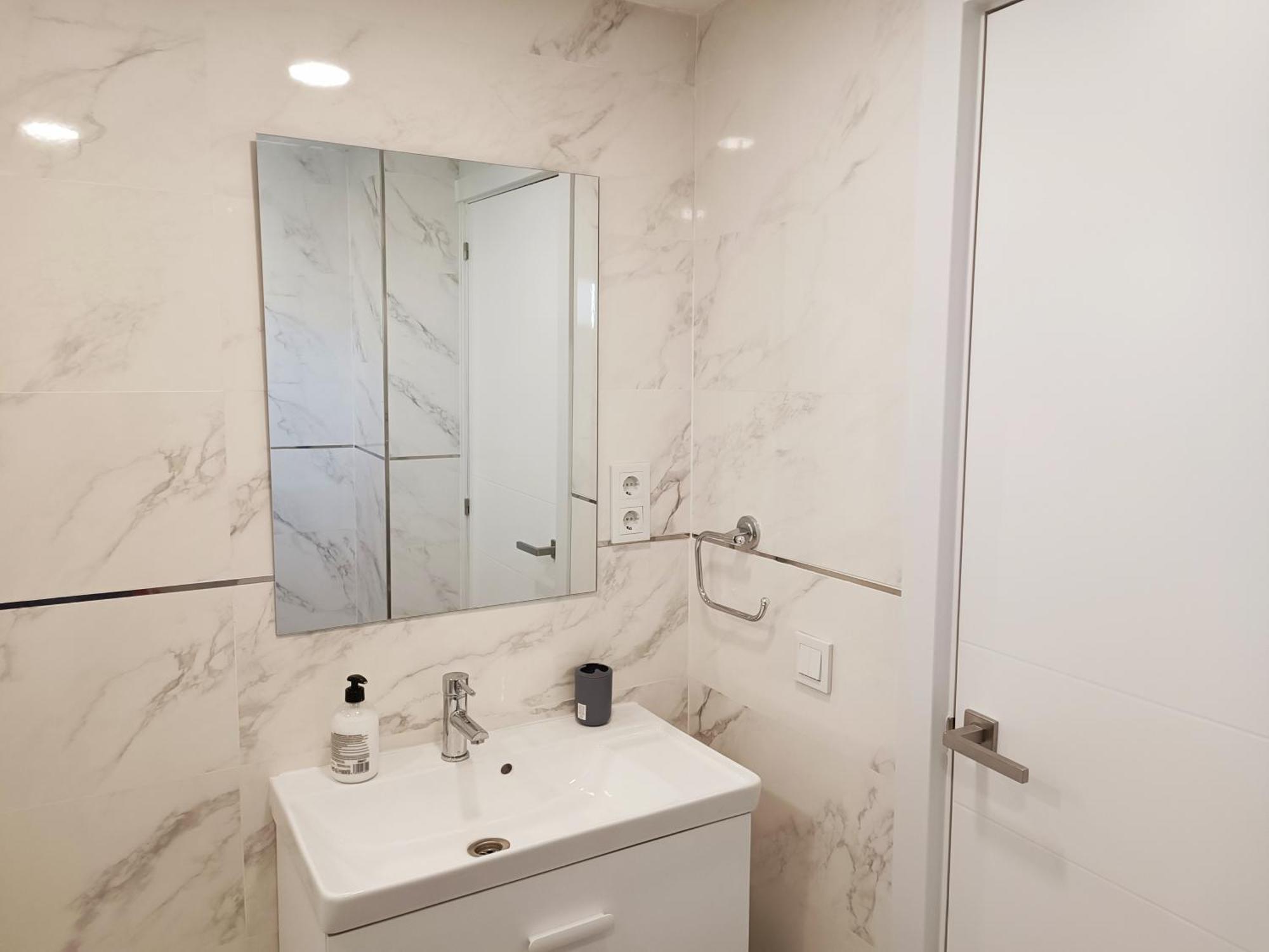Apartment Cg3a - Nuevo Estudio, Recien Reformado, Wifi *