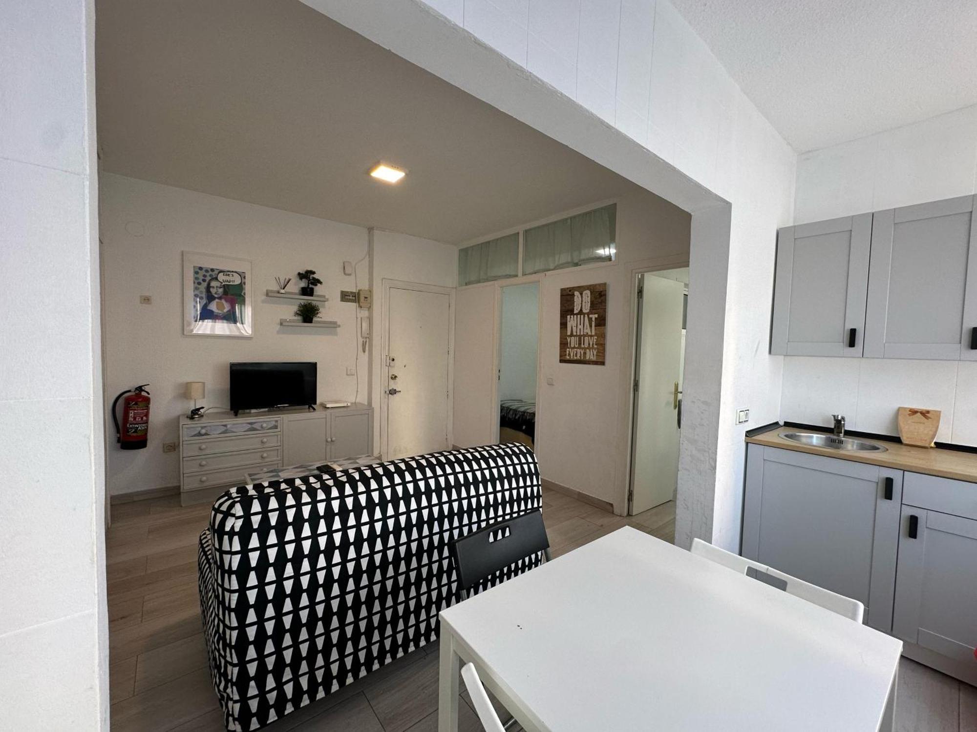 Cg131 - Centro 50 Metros, Playa 650 Metros, Wifi, Fire Stick Amazon Apartamento *