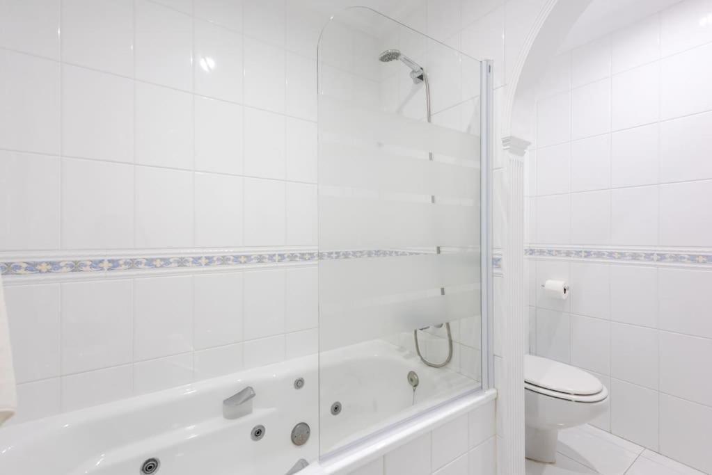 Apartamento Remo Carihuela A Pie De Playa Parking Privado *