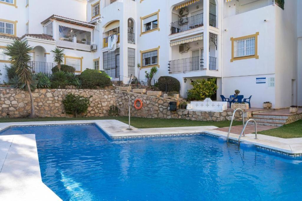Sunbeach Apartment *