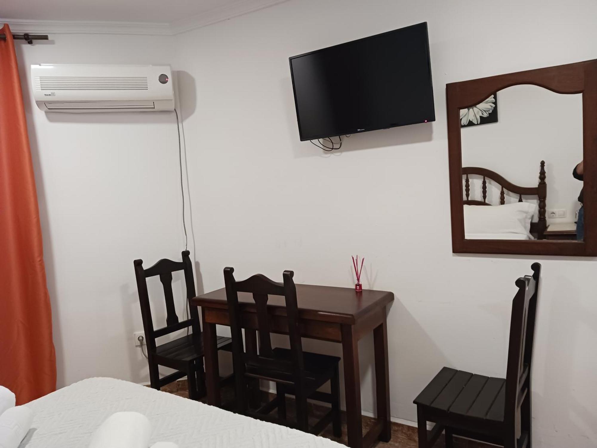 Manantiales Hotel *