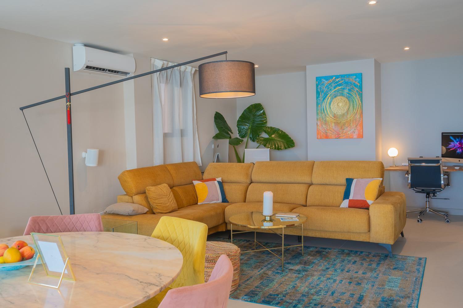 Private 250sqm Garden Duplex, Jacuzzi, Cinema, Sea View Escape Apartamento Torremolinos