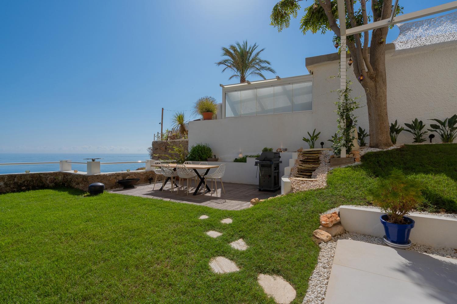 Apartamento Private 250sqm Garden Duplex, Jacuzzi, Cinema, Sea View Escape *