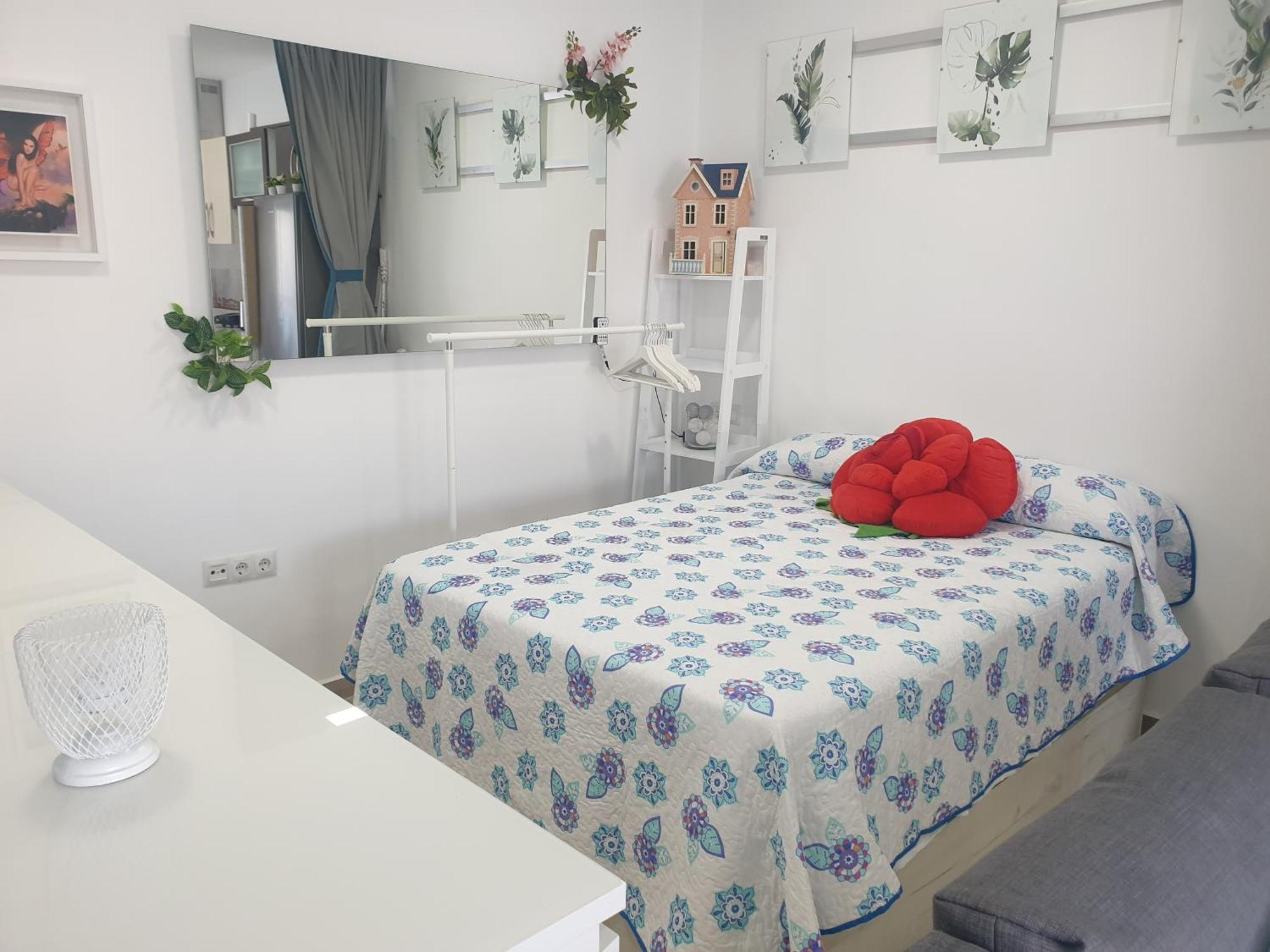 Apartamento Calterr - Loft Con Terraza Privada, Wifi, Recien Reformado