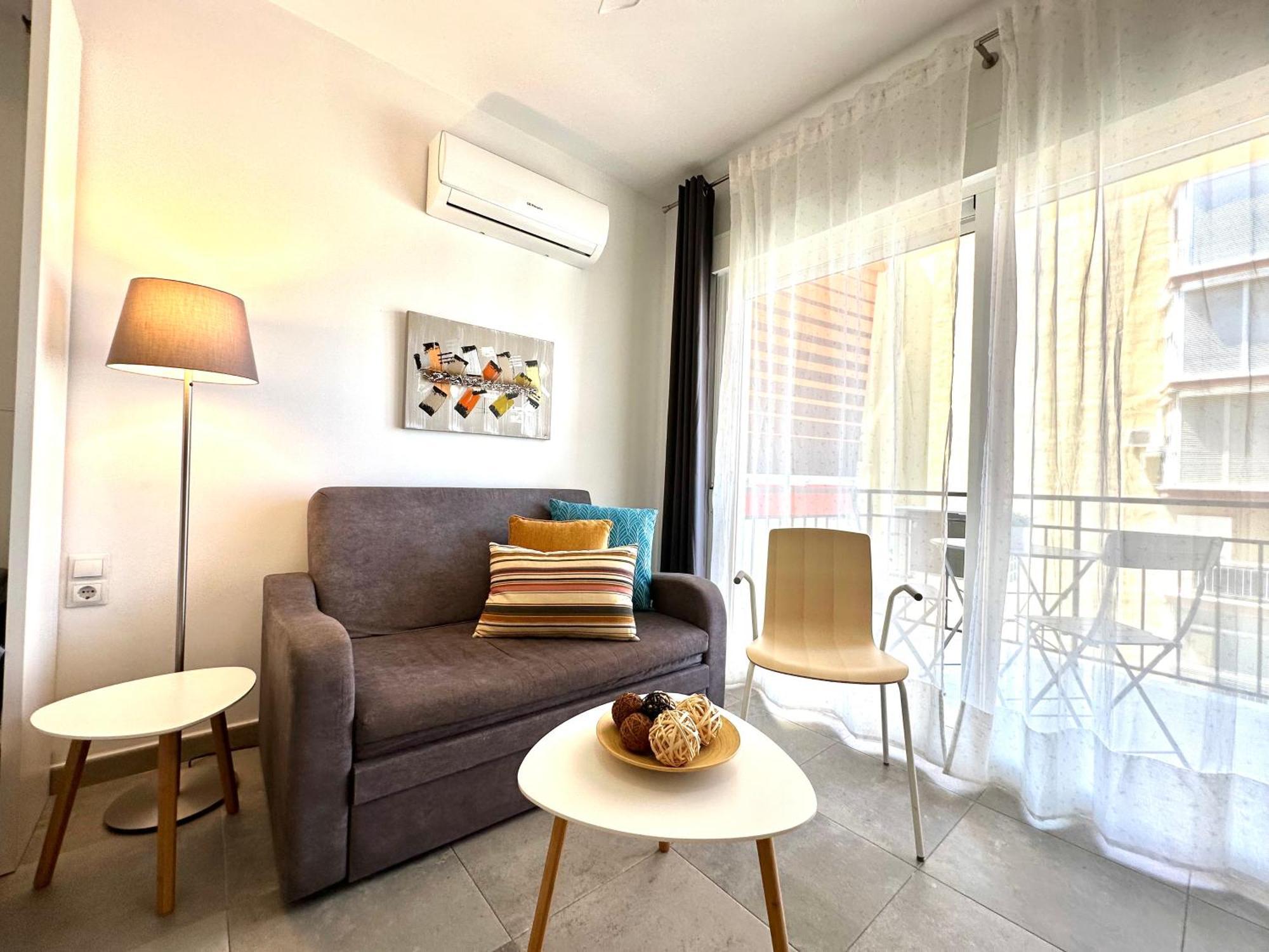 Apartamento Vis8-nuevo, Centro A 5 Minutos, Playa A 850 Metros, Wifi, Terraza Torremolinos