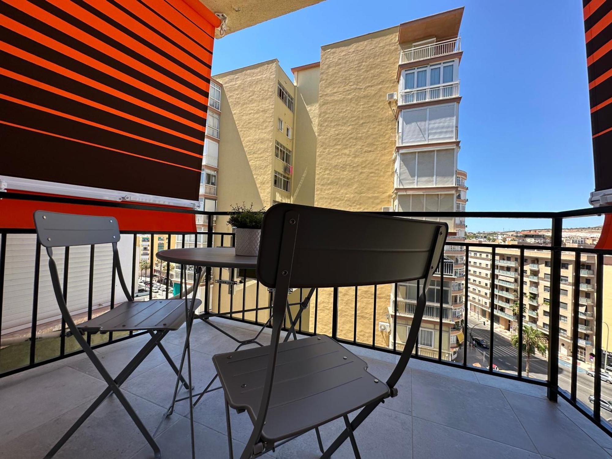 Vis8-nuevo, Centro A 5 Minutos, Playa A 850 Metros, Wifi, Terraza * Torremolinos