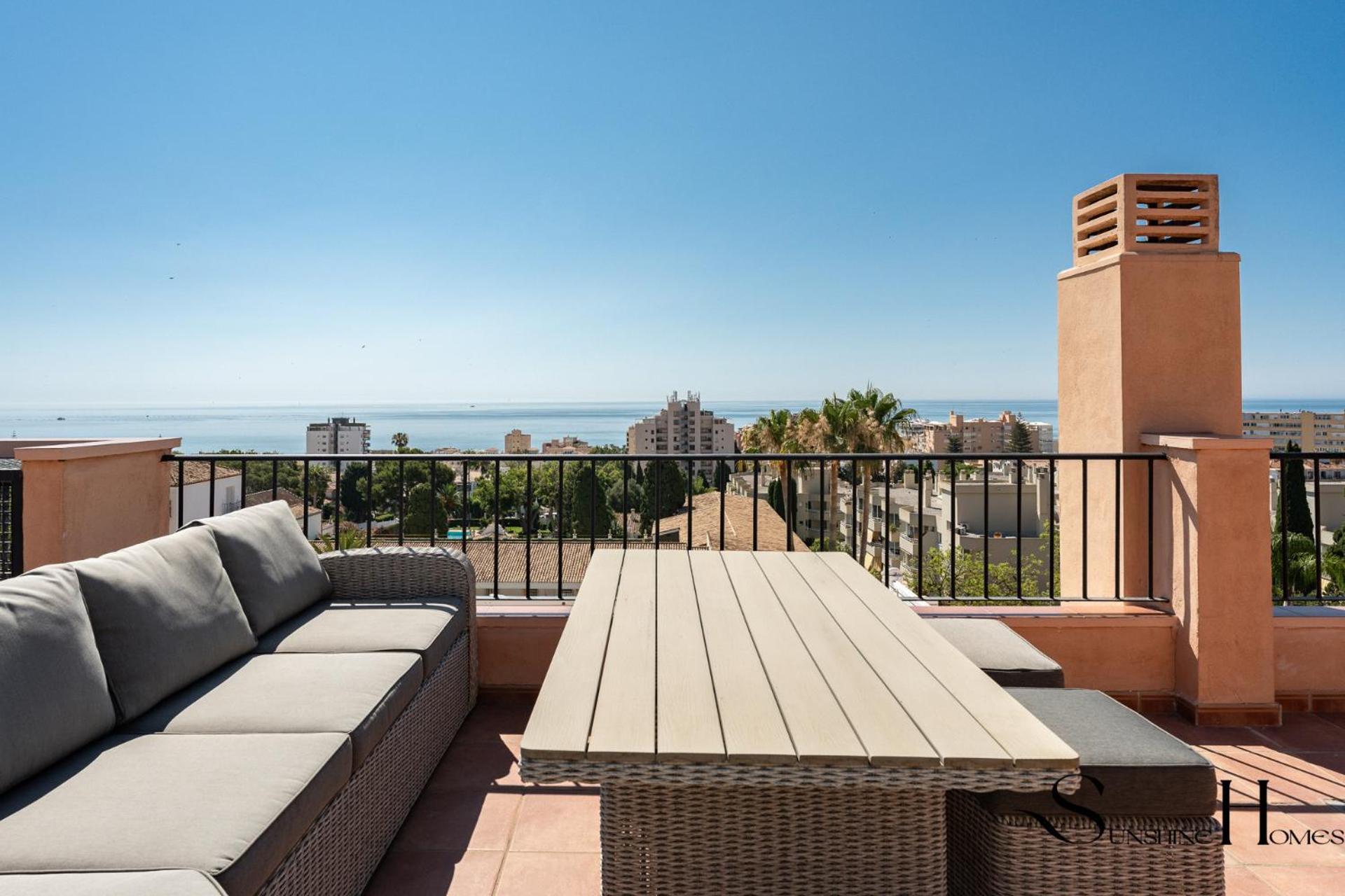 Magnificent 4br Oasis, Panoramic Terrace, Pool And Parking Apartamento Torremolinos