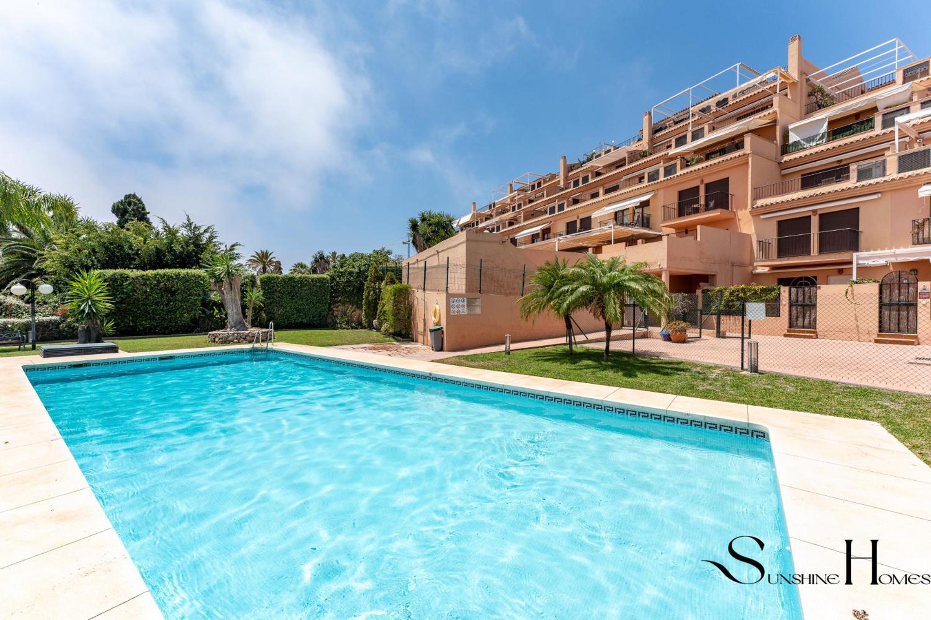 Magnificent 4br Oasis, Panoramic Terrace, Pool And Parking *