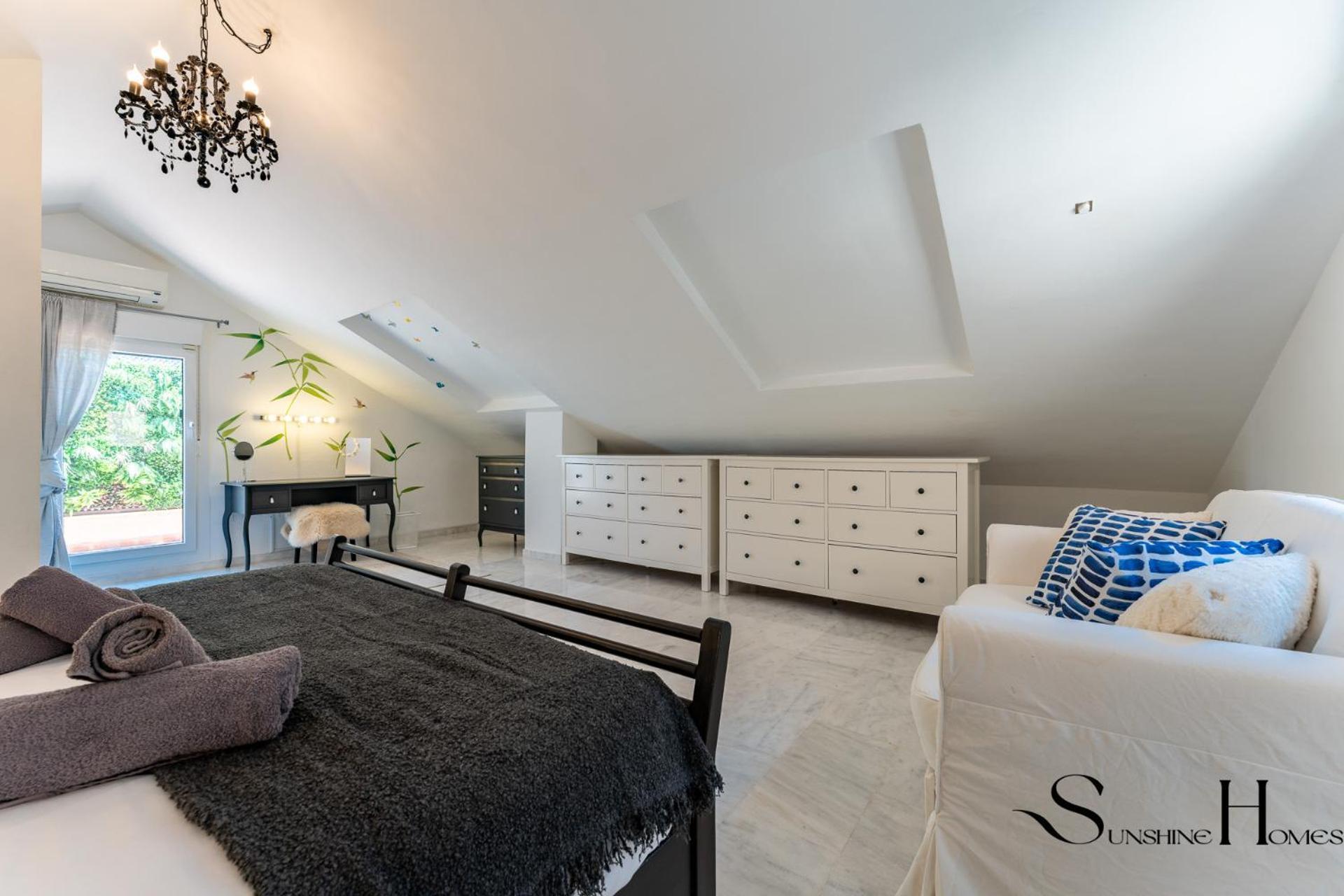 Magnificent 4br Oasis, Panoramic Terrace, Pool And Parking Apartamento Torremolinos