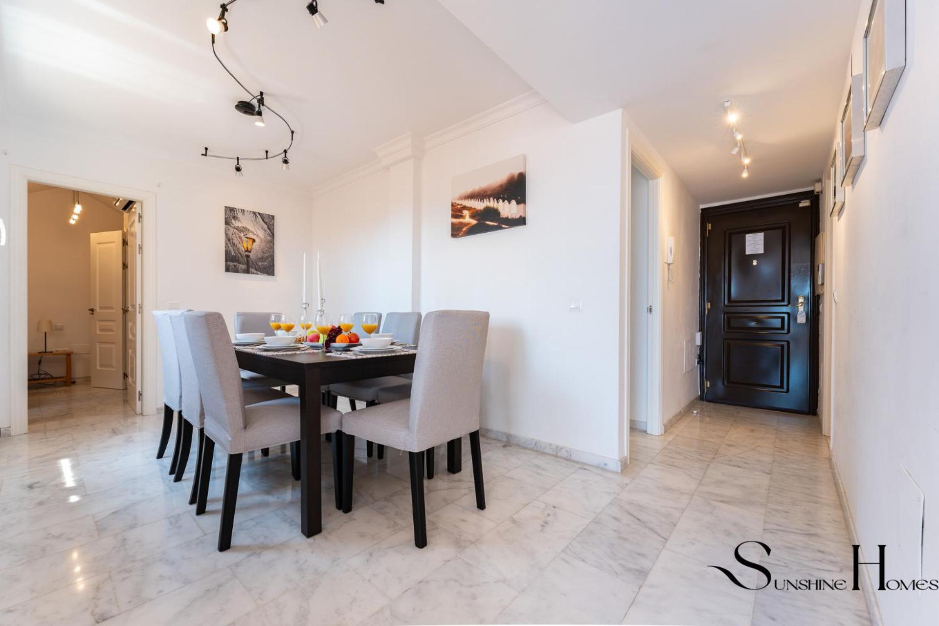 Magnificent 4br Oasis, Panoramic Terrace, Pool And Parking * Torremolinos