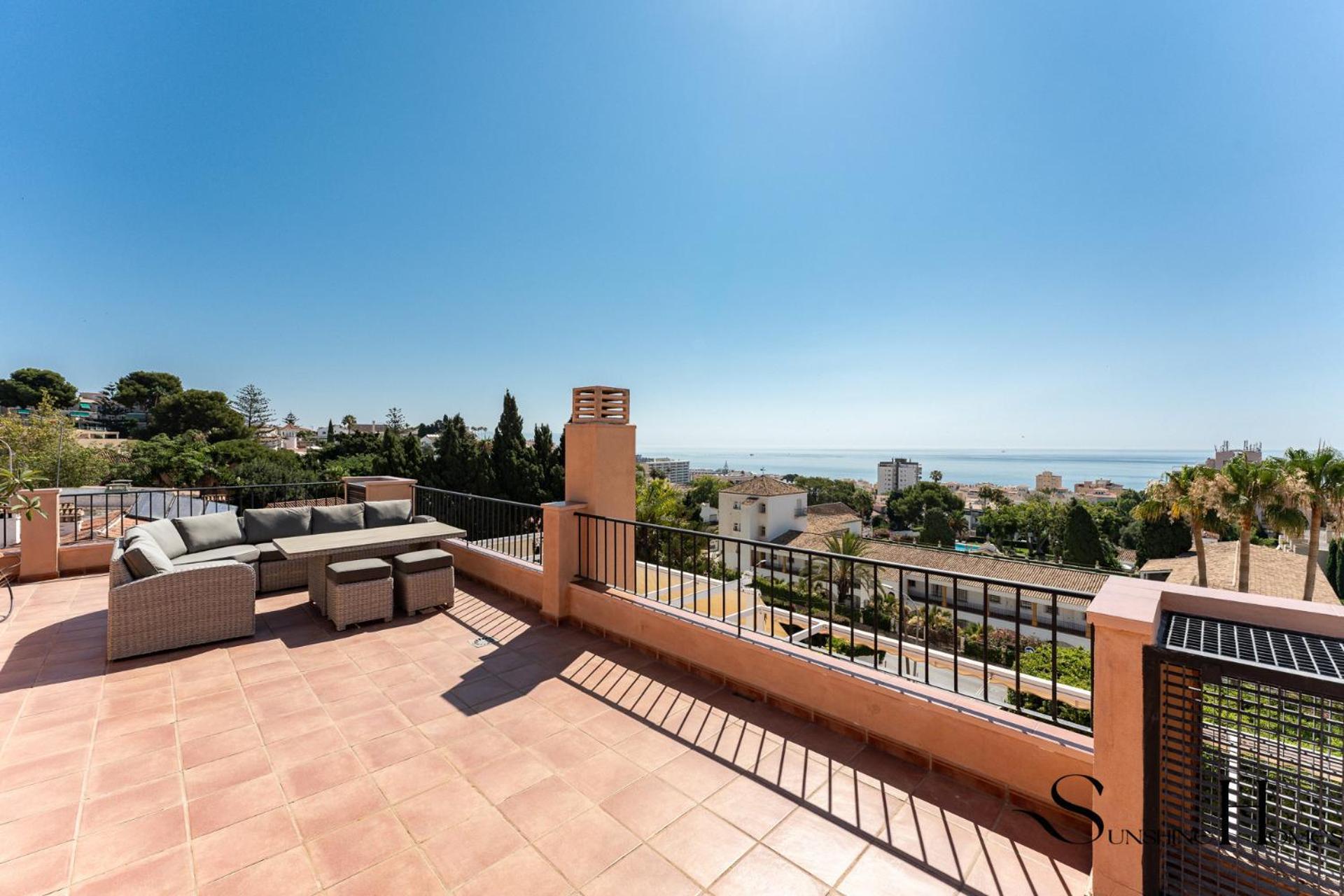 Apartamento Magnificent 4br Oasis, Panoramic Terrace, Pool And Parking Torremolinos