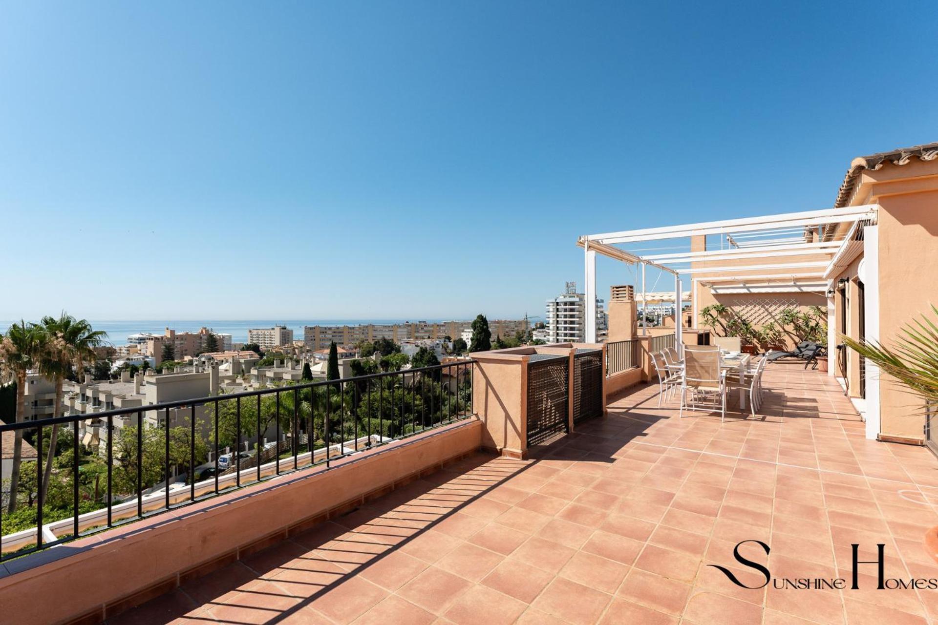 Magnificent 4br Oasis, Panoramic Terrace, Pool And Parking Apartamento *