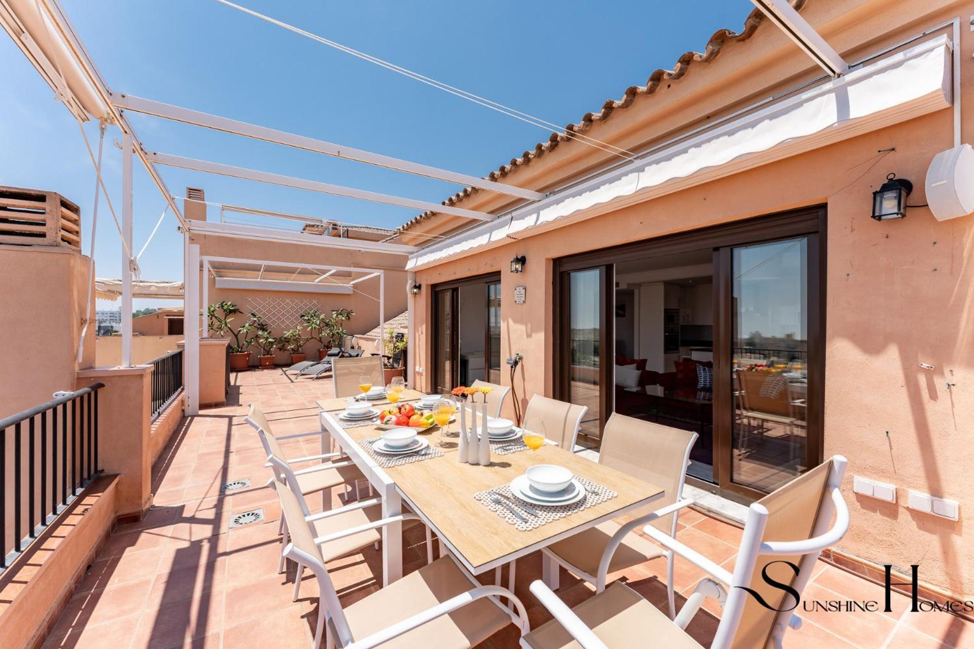 Apartamento Magnificent 4br Oasis, Panoramic Terrace, Pool And Parking Torremolinos