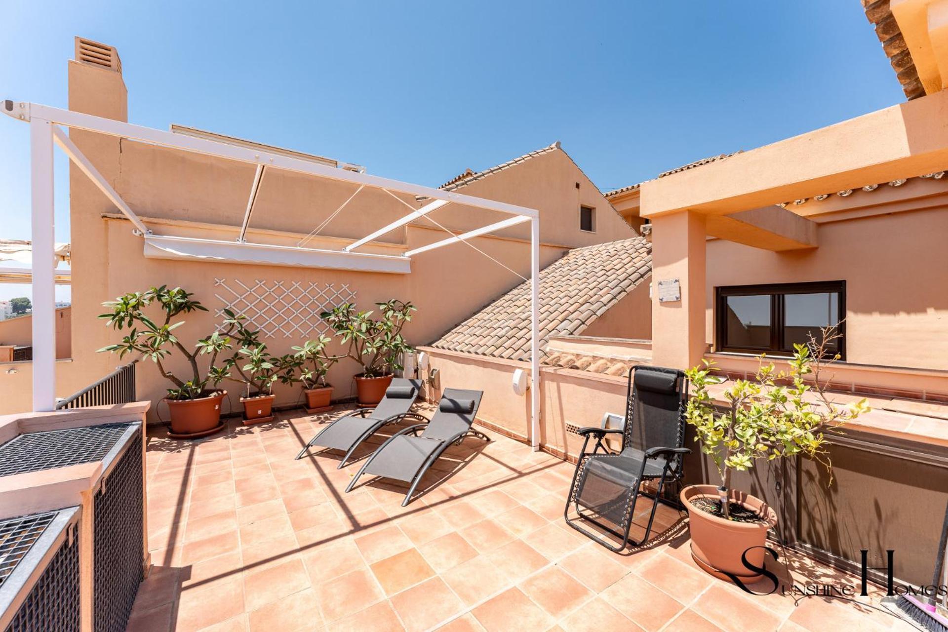 Magnificent 4br Oasis, Panoramic Terrace, Pool And Parking Apartamento