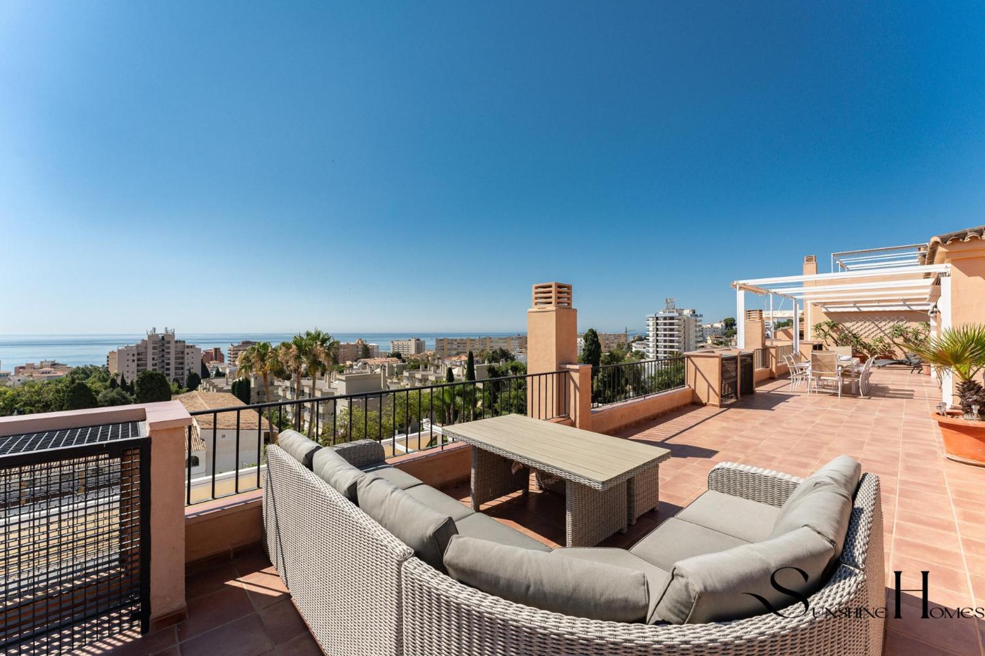 Magnificent 4br Oasis, Panoramic Terrace, Pool And Parking Apartamento Torremolinos