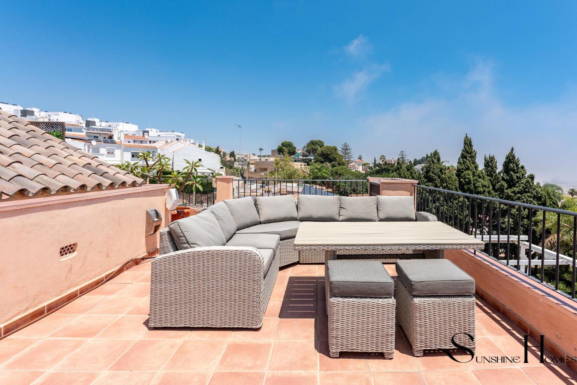 Magnificent 4br Oasis, Panoramic Terrace, Pool And Parking Apartamento Torremolinos