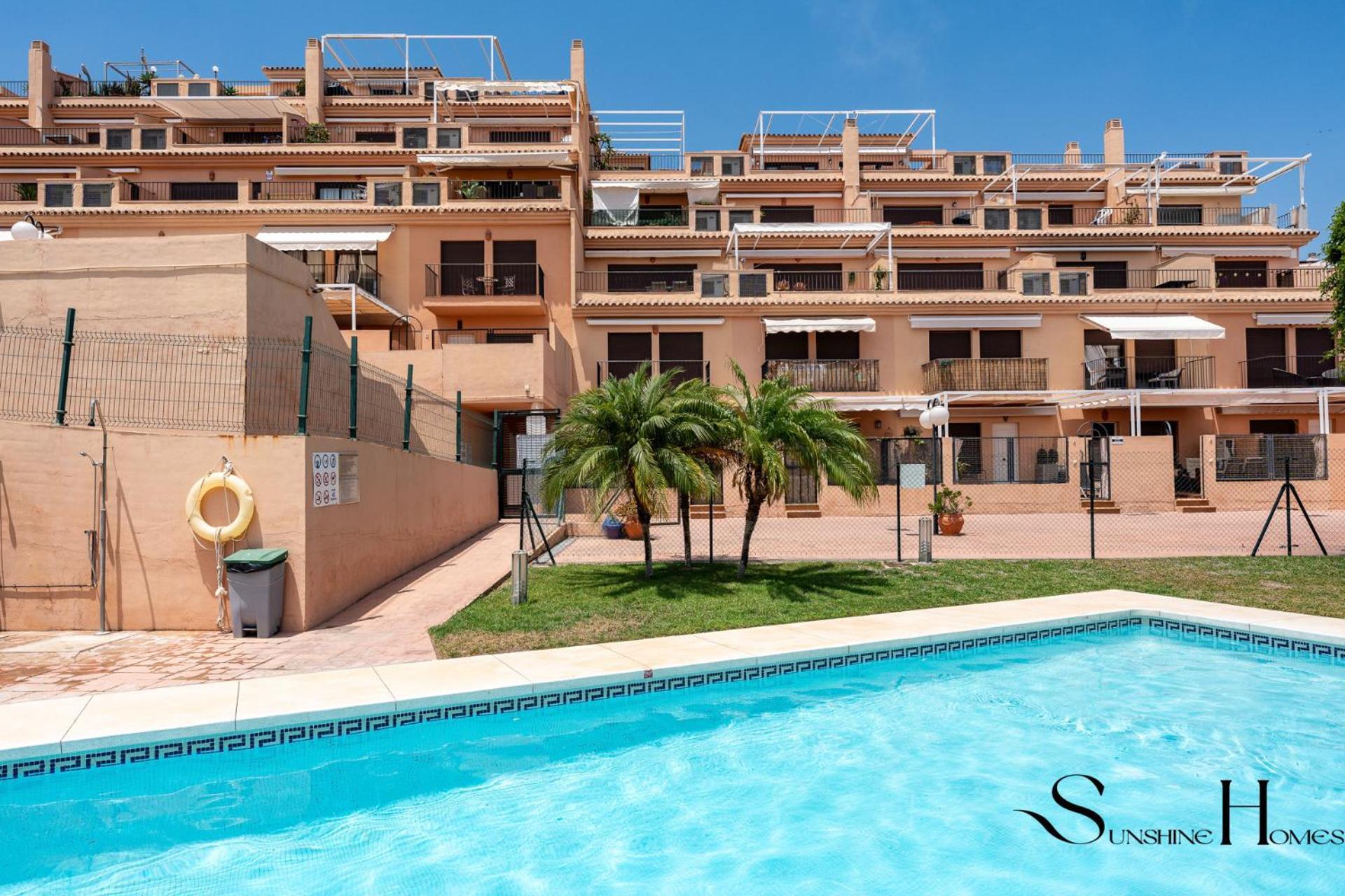 Magnificent 4br Oasis, Panoramic Terrace, Pool And Parking Apartamento Torremolinos
