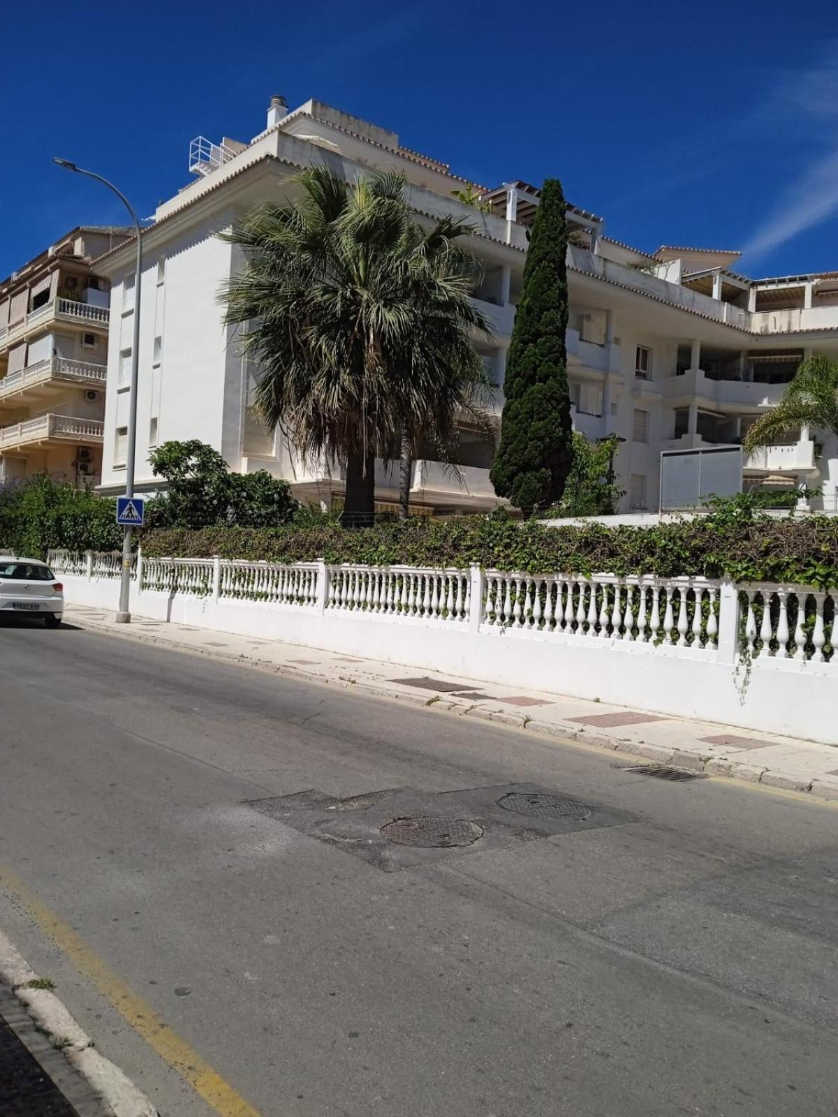 Nidos Carihuela * Torremolinos