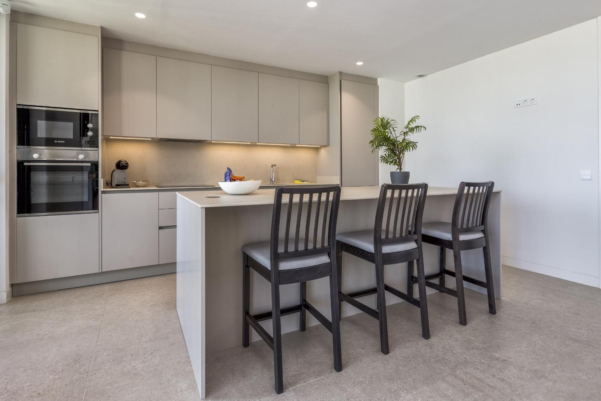 Vivi Homes - Mali Pool, Jacuzzi, Garden, Gym & Sea View * Torremolinos