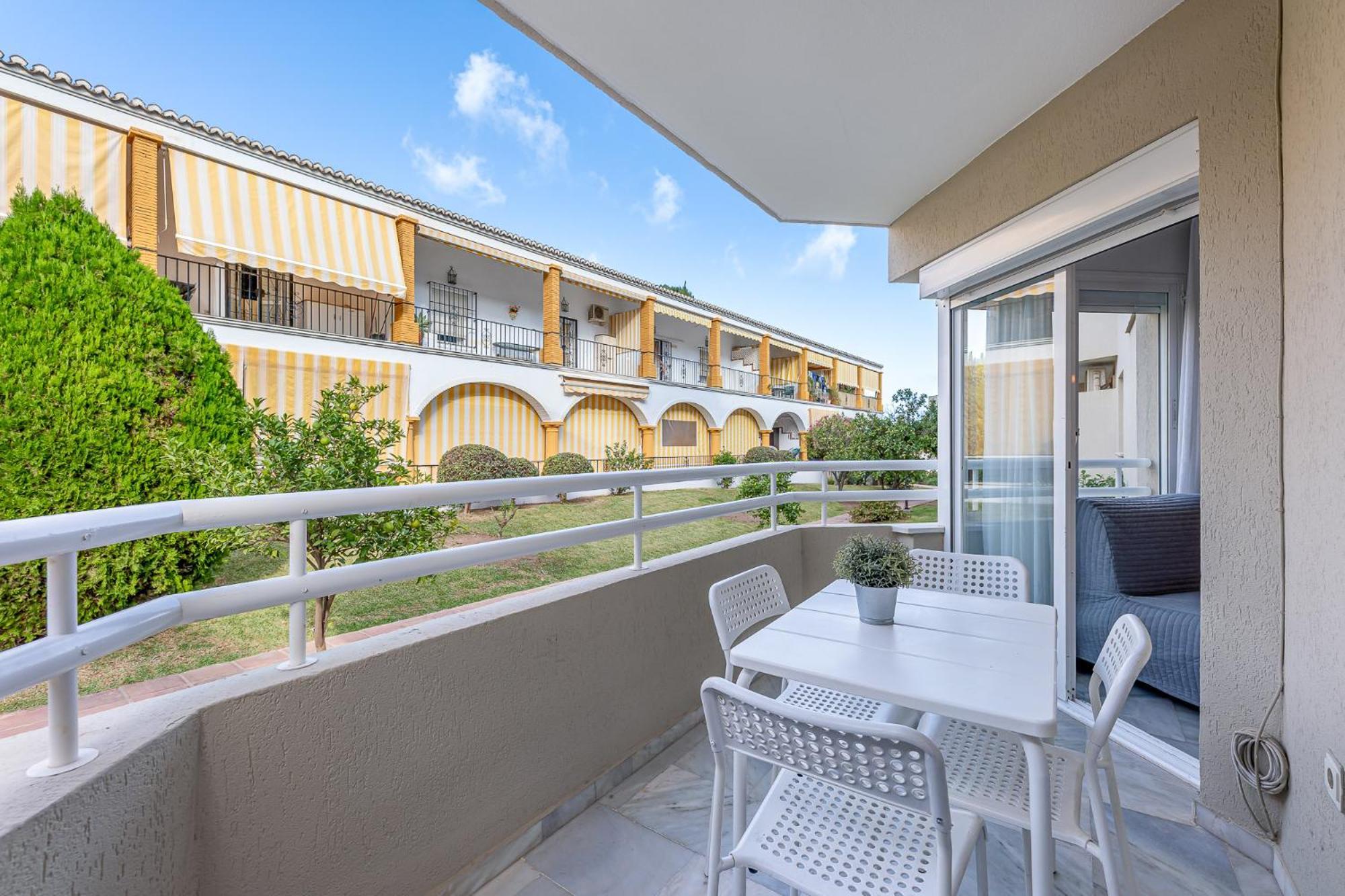 Carihuela With Pool And Free Parking 5 M Apartamento Torremolinos