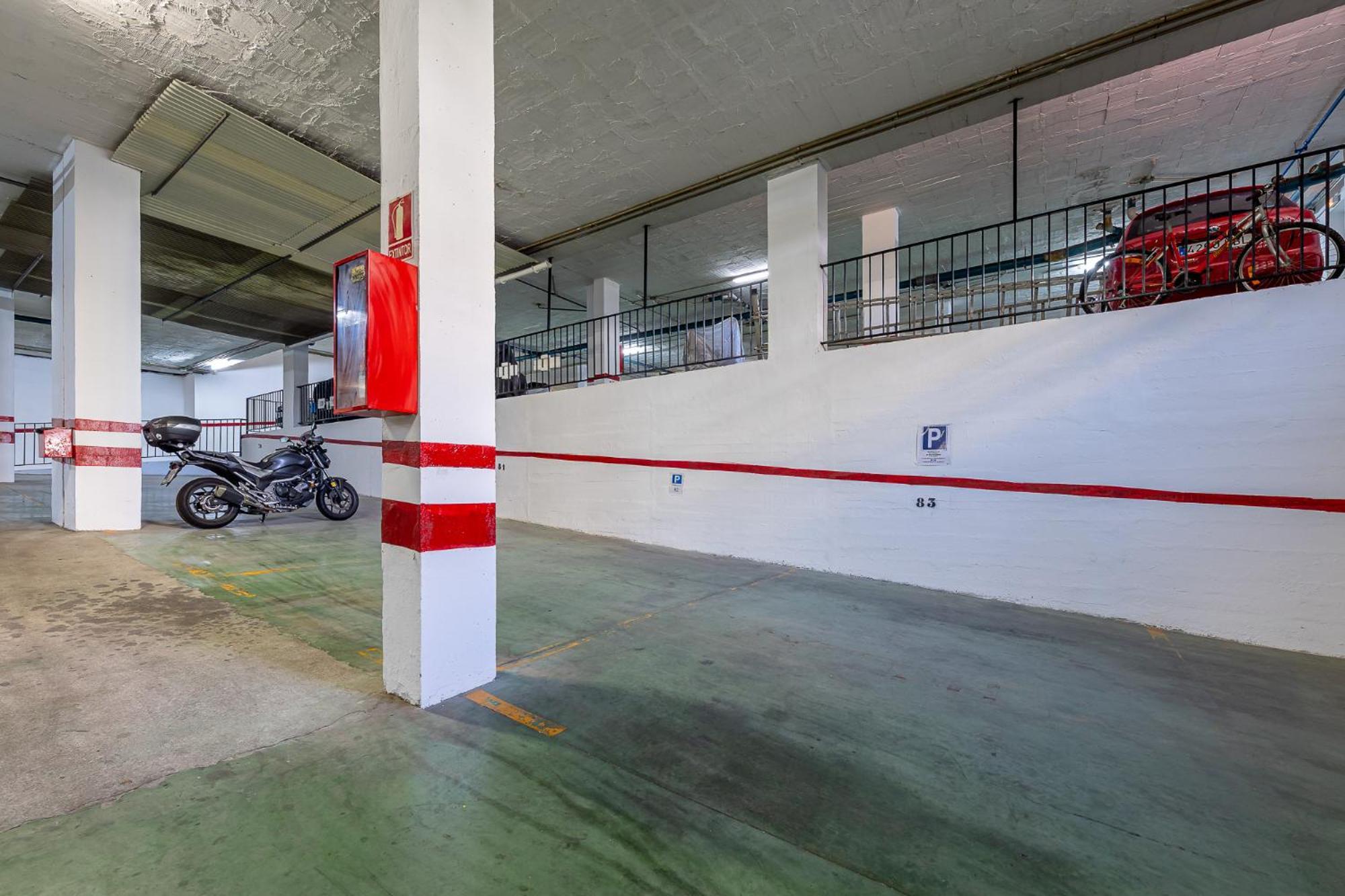 Carihuela With Pool And Free Parking 5 M