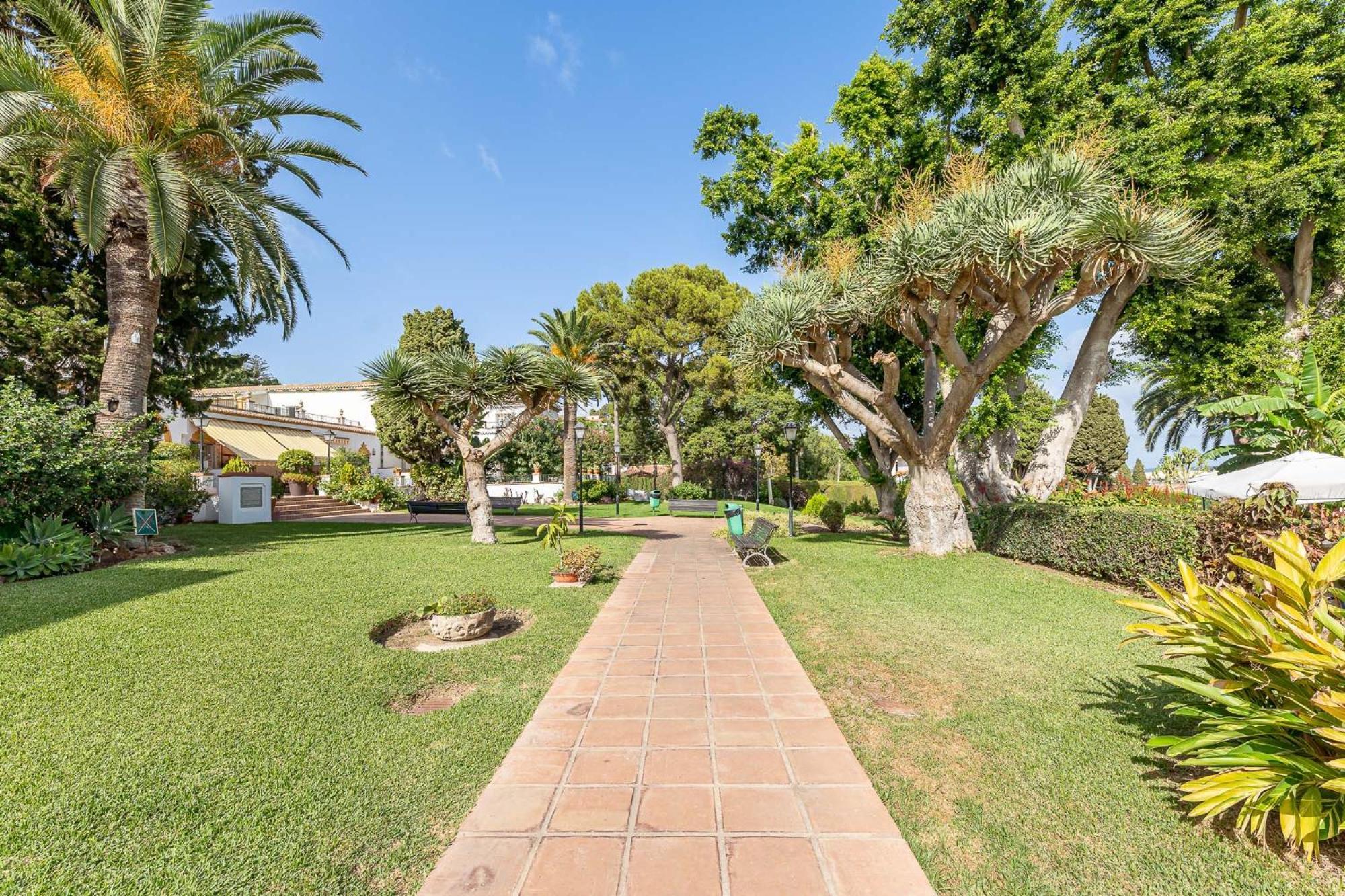 Carihuela With Pool And Free Parking 5 M Apartamento