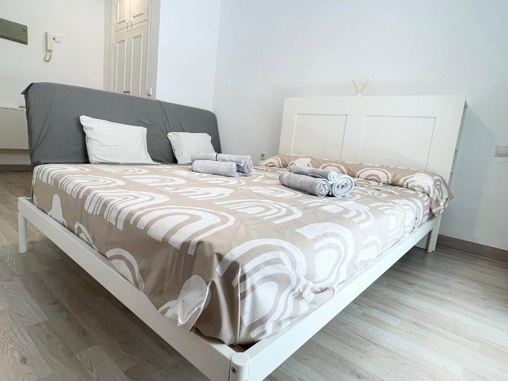 Estudio En El Centro De By Bebalmy Apartamento