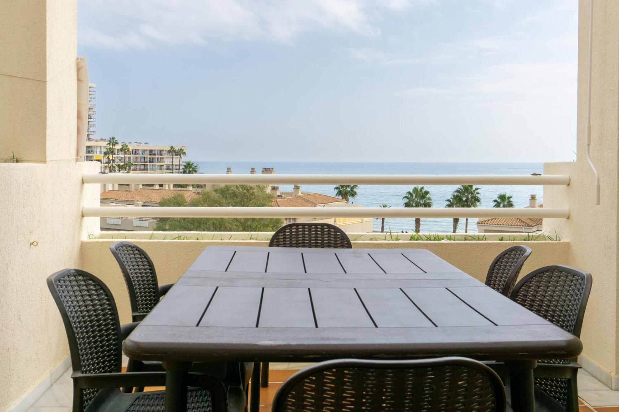 Penthouse Paradise Sea Views *