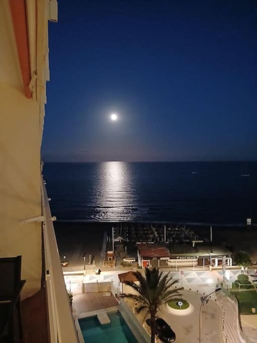 Apartamento Estudio En Primera Linea De Playa *